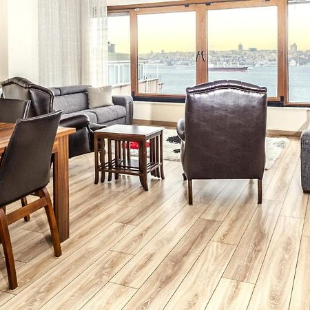 דירות איסטמבול Flat With Sea View Near Uskudar Ferry Station מראה חיצוני תמונה