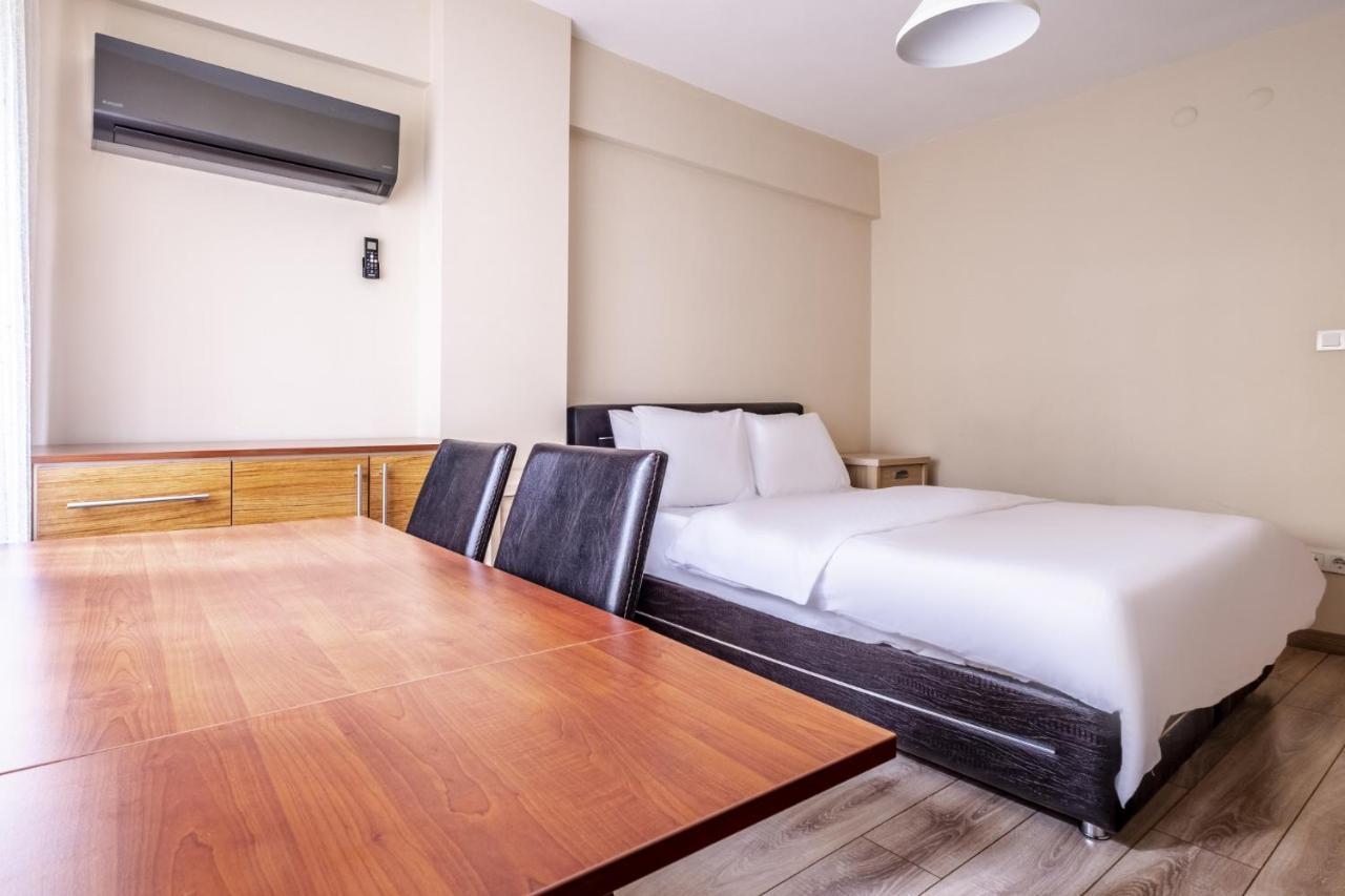 דירות איסטמבול Flat With Sea View Near Uskudar Ferry Station מראה חיצוני תמונה
