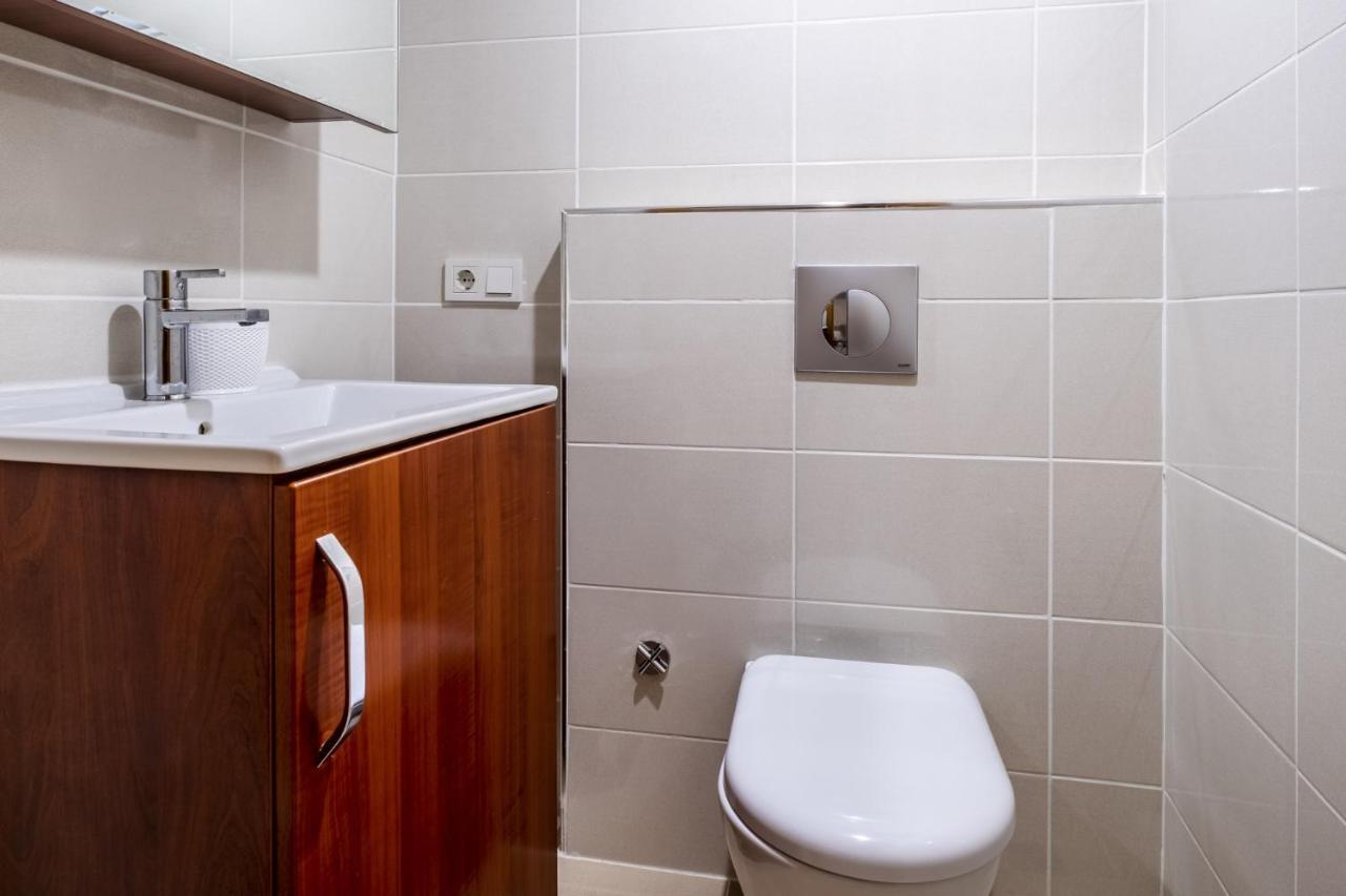 דירות איסטמבול Flat With Sea View Near Uskudar Ferry Station מראה חיצוני תמונה